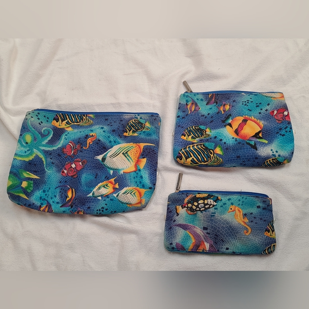 Tropical Fish Ocean-Themed Celebrity Accessory Cosmetic 3 Piece Set - Picture 2 of 10